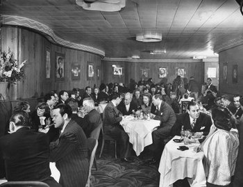 Stork-Club-Cub-Room-November-1944-Vintage-Photos-NYC-1.jpg
